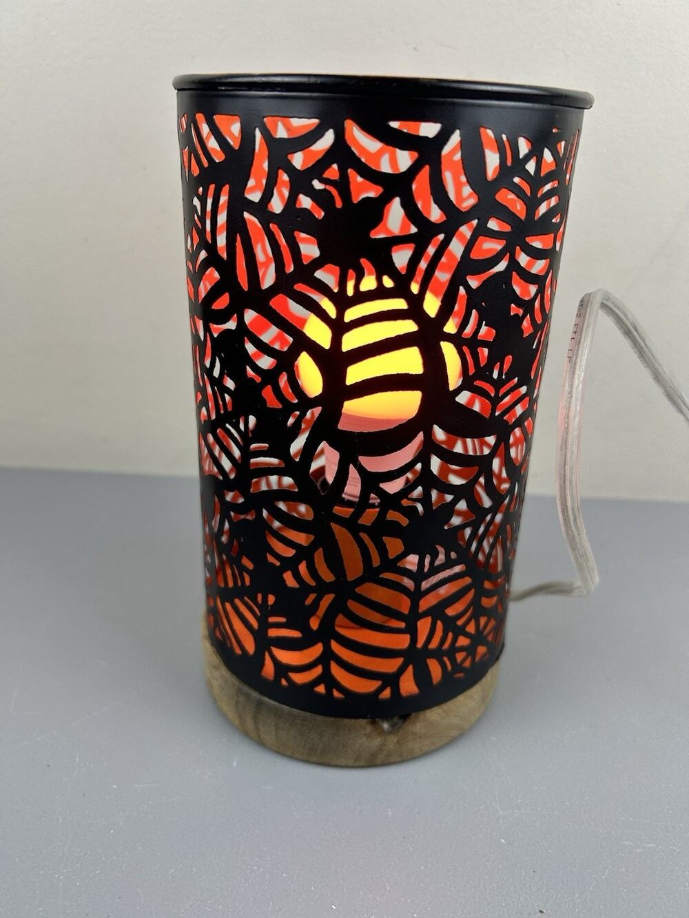 Halloween Creepy Spider Spiderweb Silhouette Accent Lamp Orange Glow Black Metal